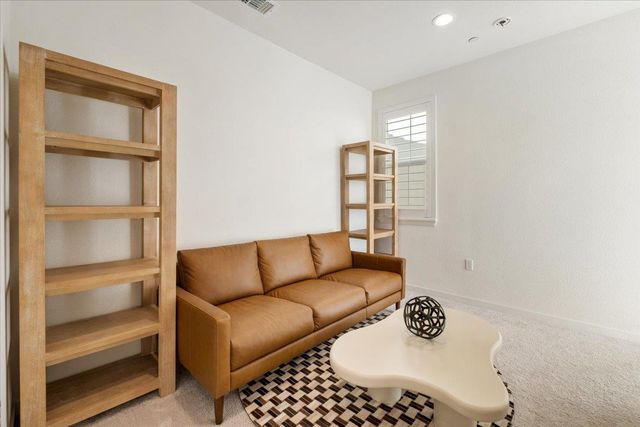 17552 Morning View Dr, Lathrop, CA 95330