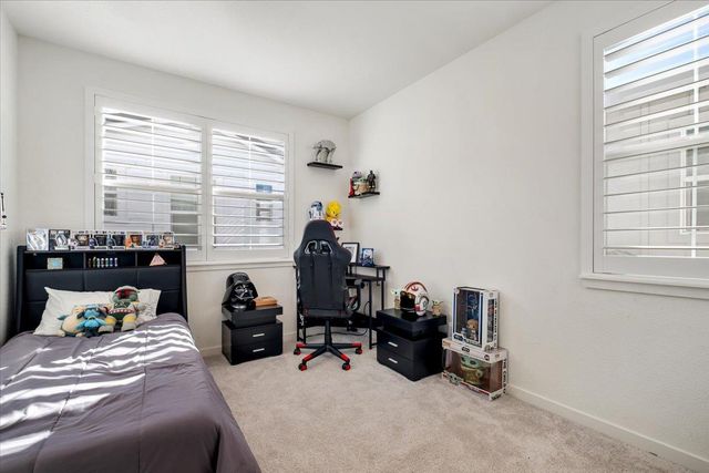 17552 Morning View Dr, Lathrop, CA 95330