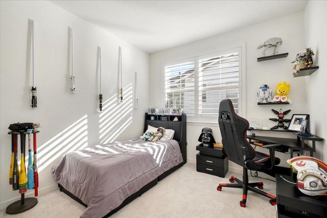 17552 Morning View Dr, Lathrop, CA 95330