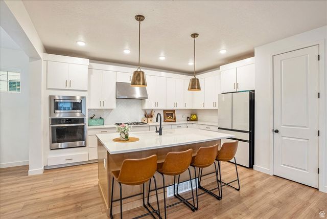 6706 W SKIP ROCK RD, South Jordan, UT 84009