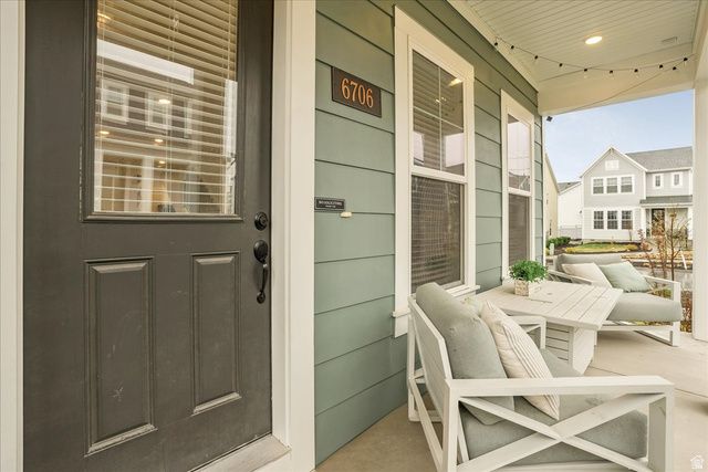 6706 W SKIP ROCK RD, South Jordan, UT 84009