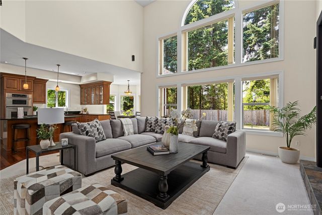 810 195th Avenue E, Lake Tapps, WA 98391