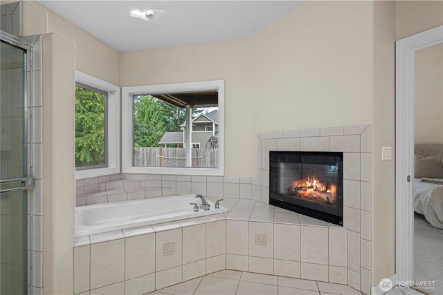 810 195th Avenue E, Lake Tapps, WA 98391
