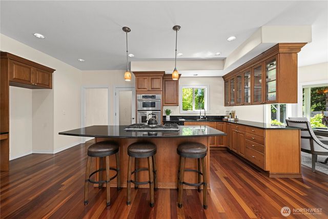 810 195th Avenue E, Lake Tapps, WA 98391