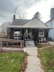 15571 White Avenue, Allen Park, MI 48101