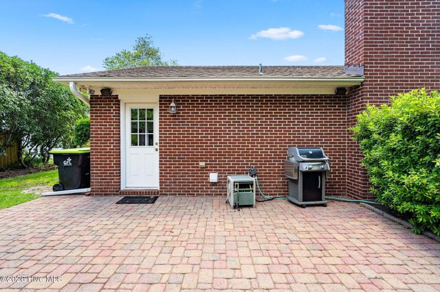 230 Long John Silver Drive, Wilmington, NC 28411