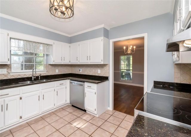 3016 Lindholm Drive E, Mobile, AL 36693