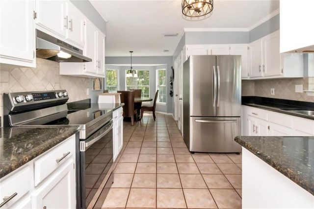3016 Lindholm Drive E, Mobile, AL 36693