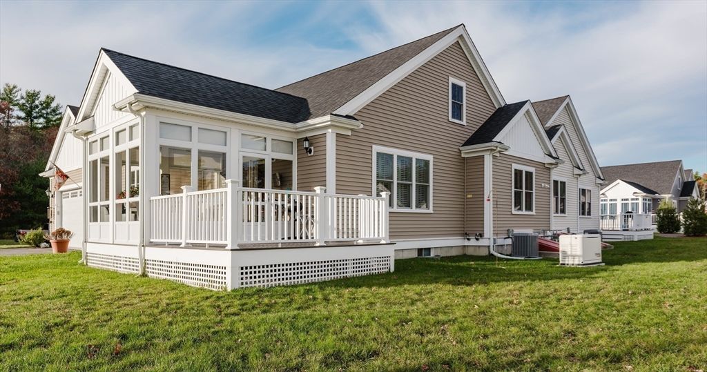 4 Sarahbeth Lane 1, Rochester, MA 02770