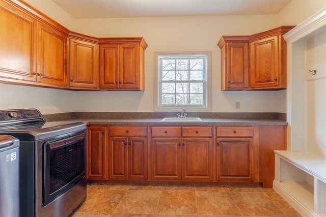 6177 Pembrooke Drive, Newburgh, IN 47630