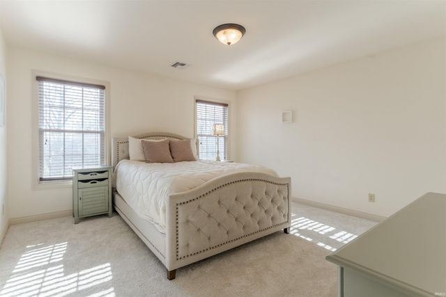 6177 Pembrooke Drive, Newburgh, IN 47630