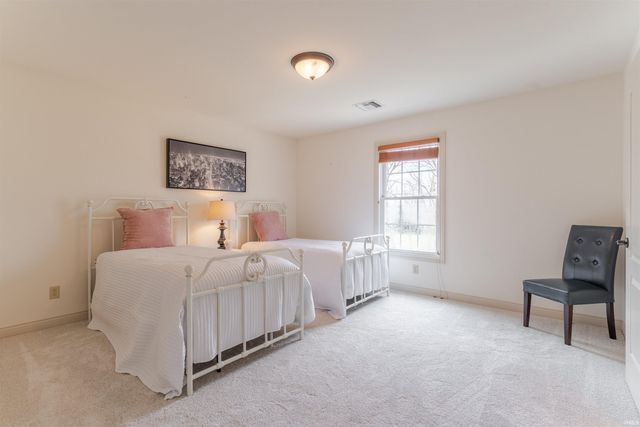 6177 Pembrooke Drive, Newburgh, IN 47630