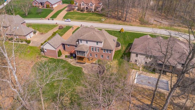 6177 Pembrooke Drive, Newburgh, IN 47630