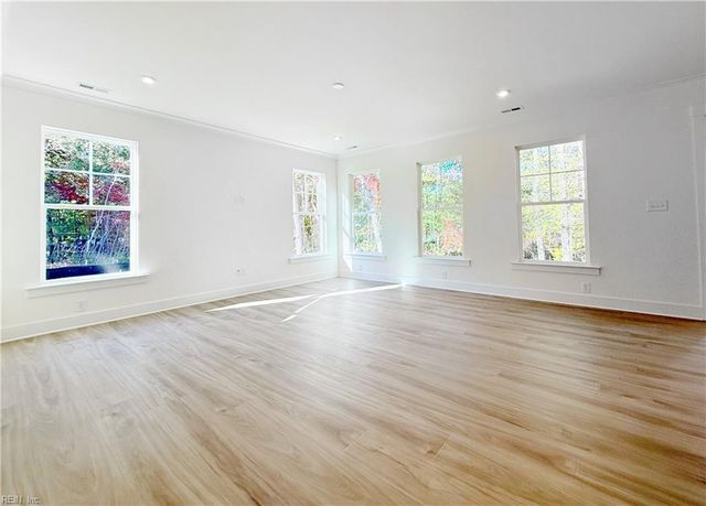 1130 Wharf Hill DR, Smithfield, VA 23430
