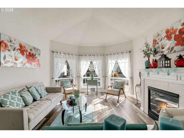 17063 Se MACANUDO St, Damascus, OR 97089