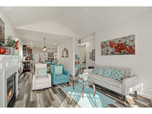 17063 Se MACANUDO St, Damascus, OR 97089