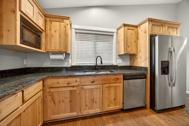 1743 Kellenbeck Avenue, Grants Pass, OR 97527