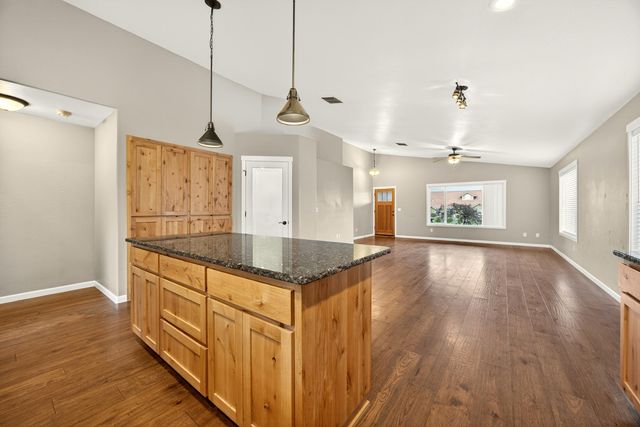 1743 Kellenbeck Avenue, Grants Pass, OR 97527