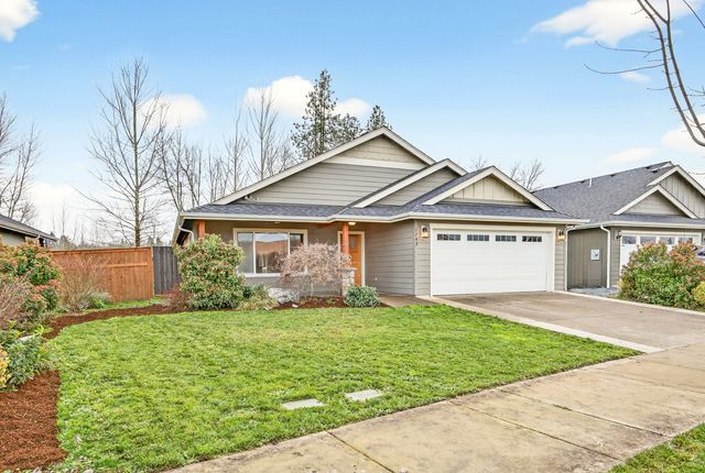 1743 Kellenbeck Avenue, Grants Pass, OR 97527