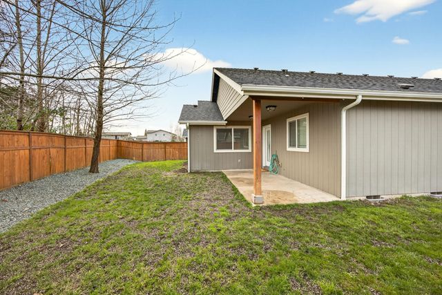 1743 Kellenbeck Avenue, Grants Pass, OR 97527