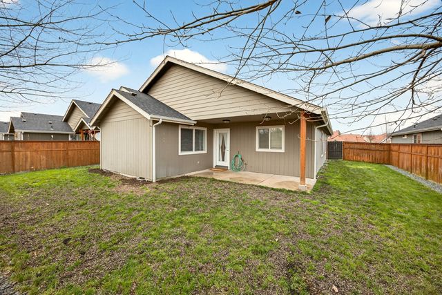 1743 Kellenbeck Avenue, Grants Pass, OR 97527