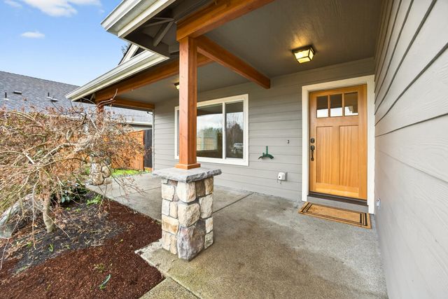 1743 Kellenbeck Avenue, Grants Pass, OR 97527