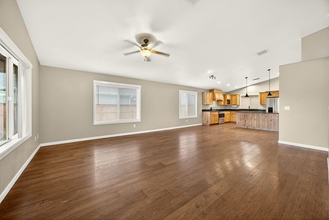 1743 Kellenbeck Avenue, Grants Pass, OR 97527