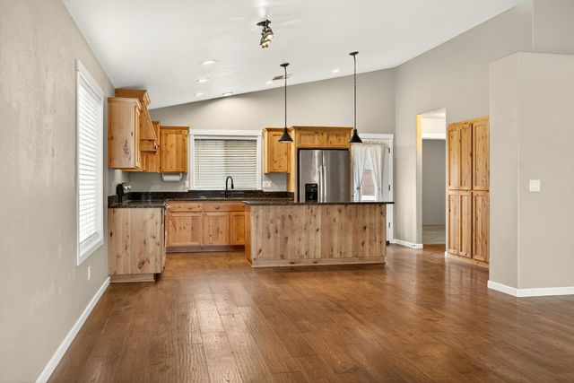 1743 Kellenbeck Avenue, Grants Pass, OR 97527