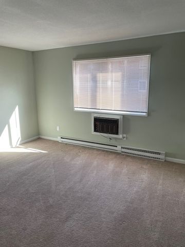 79 Claudia Drive APT 358, West Haven, CT 06516