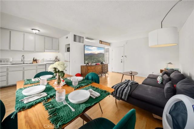 23515 Lyons Avenue S7, Valencia, CA 91355