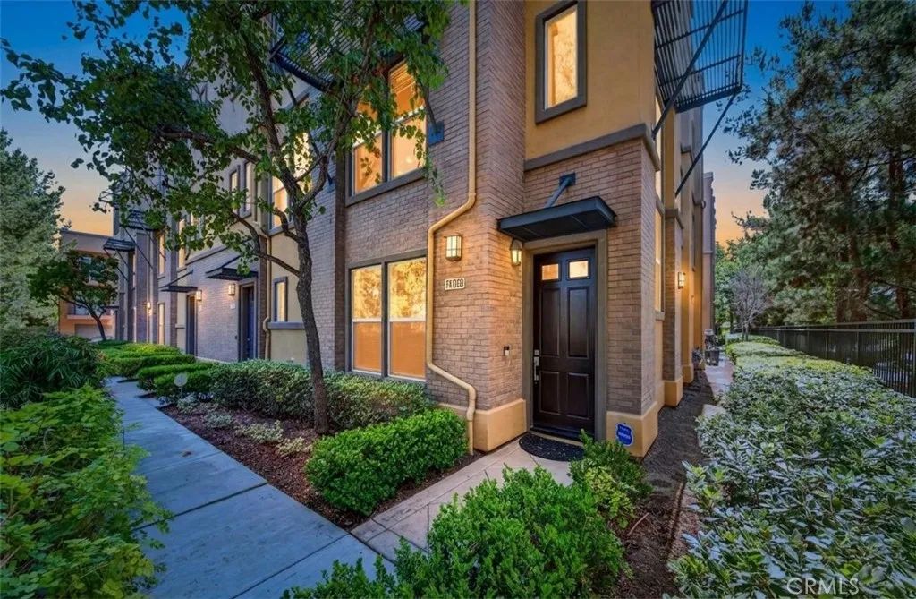 1105 Armstrong Drive, Fullerton, CA 92833
