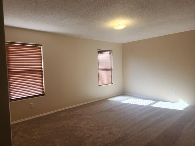 6548 Ancients Road NW, Albuquerque, NM 87114