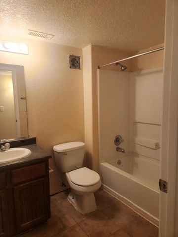 6548 Ancients Road NW, Albuquerque, NM 87114