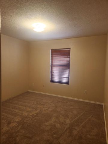 6548 Ancients Road NW, Albuquerque, NM 87114