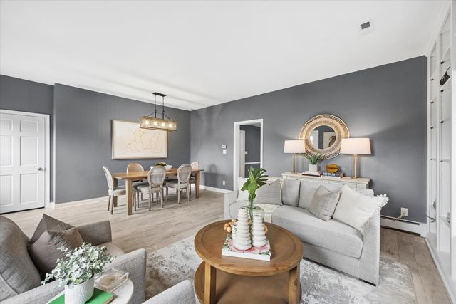 806 Walnut Street, Batavia, IL 60510