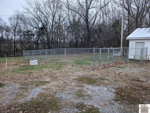 1810 Gholson Rd, West Paducah, KY 42086