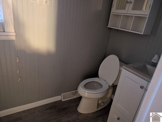 1810 Gholson Rd, West Paducah, KY 42086