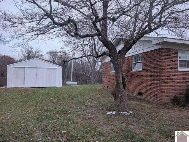 1810 Gholson Rd, West Paducah, KY 42086