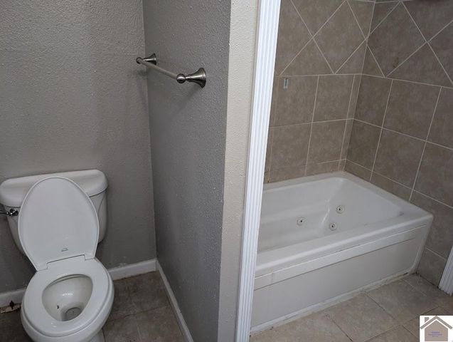 1810 Gholson Rd, West Paducah, KY 42086