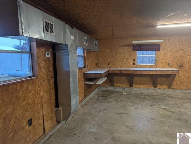 1810 Gholson Rd, West Paducah, KY 42086