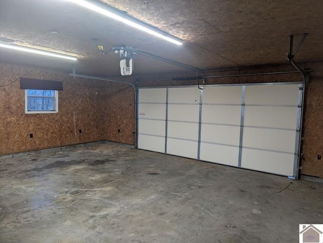 1810 Gholson Rd, West Paducah, KY 42086