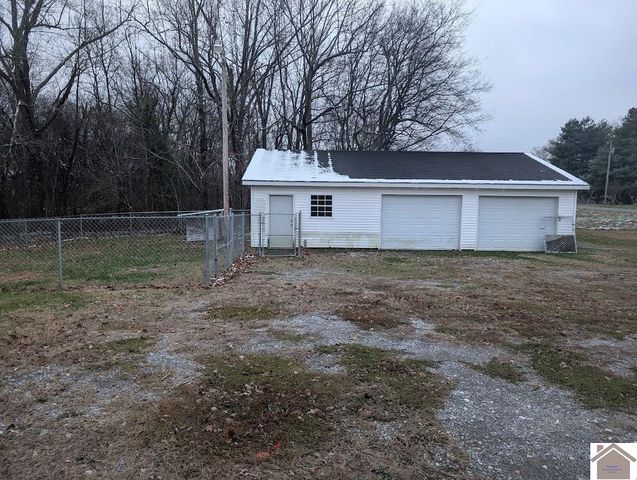 1810 Gholson Rd, West Paducah, KY 42086