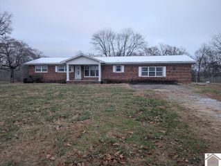 1810 Gholson Rd, West Paducah, KY 42086