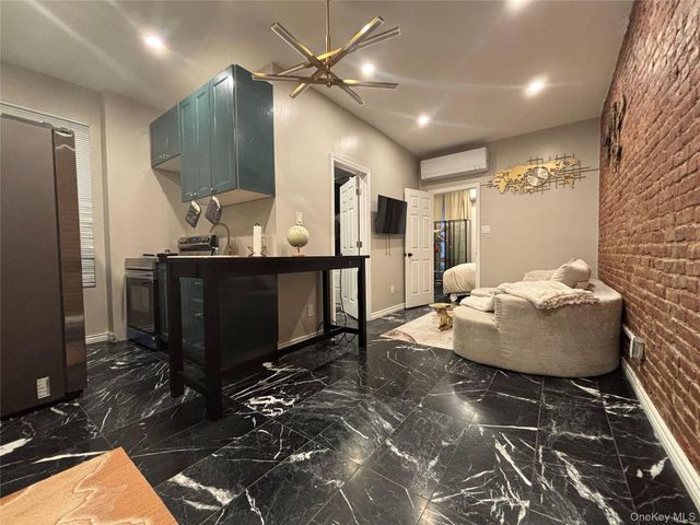 1400 Flatbush Avenue 2R, Brooklyn, NY 11210