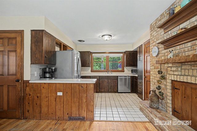 4383 Honey Creek Avenue, Ada, MI 49301