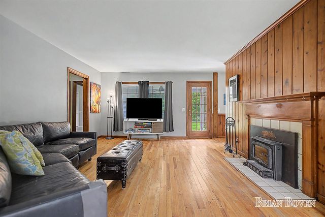4383 Honey Creek Avenue, Ada, MI 49301