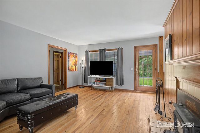 4383 Honey Creek Avenue, Ada, MI 49301