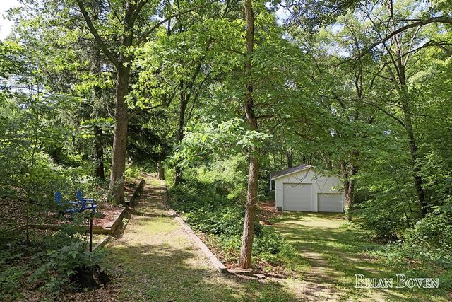 4383 Honey Creek Avenue, Ada, MI 49301