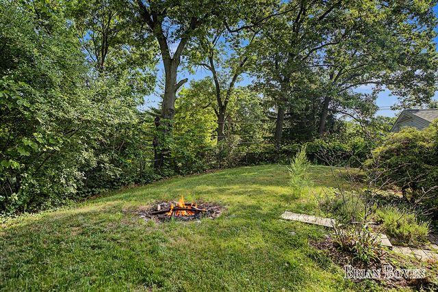 4383 Honey Creek Avenue, Ada, MI 49301