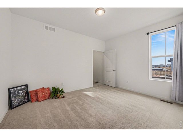 5548 Runge Ct, Timnath, CO 80547